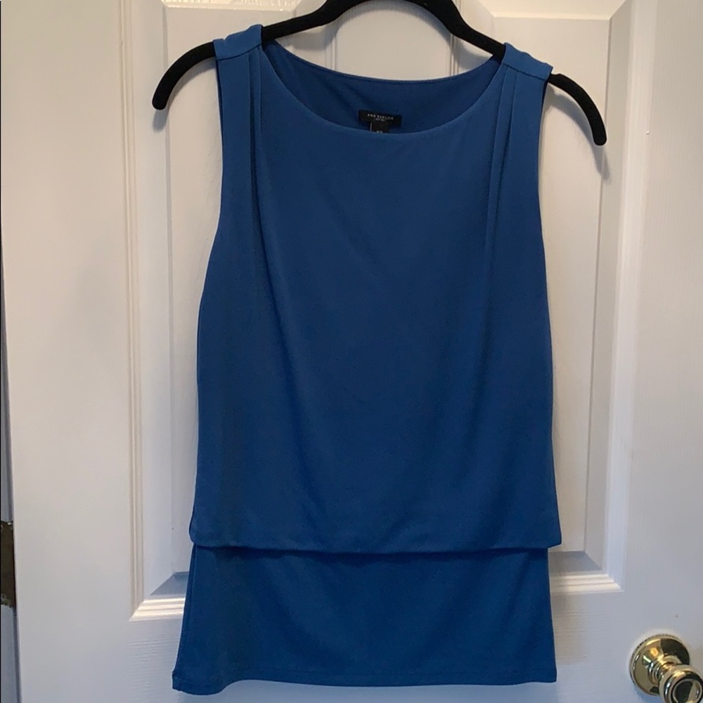 EUC Ann Taylor blouse with working side zipper.